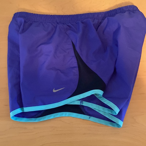 Nike running shorts Womens small - Picture 3 of 5